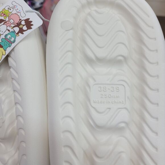 Brand New Sanrio Cinnamoroll Big Charm Slippers #001 Size: US 8.5 - Picture 10 of 10